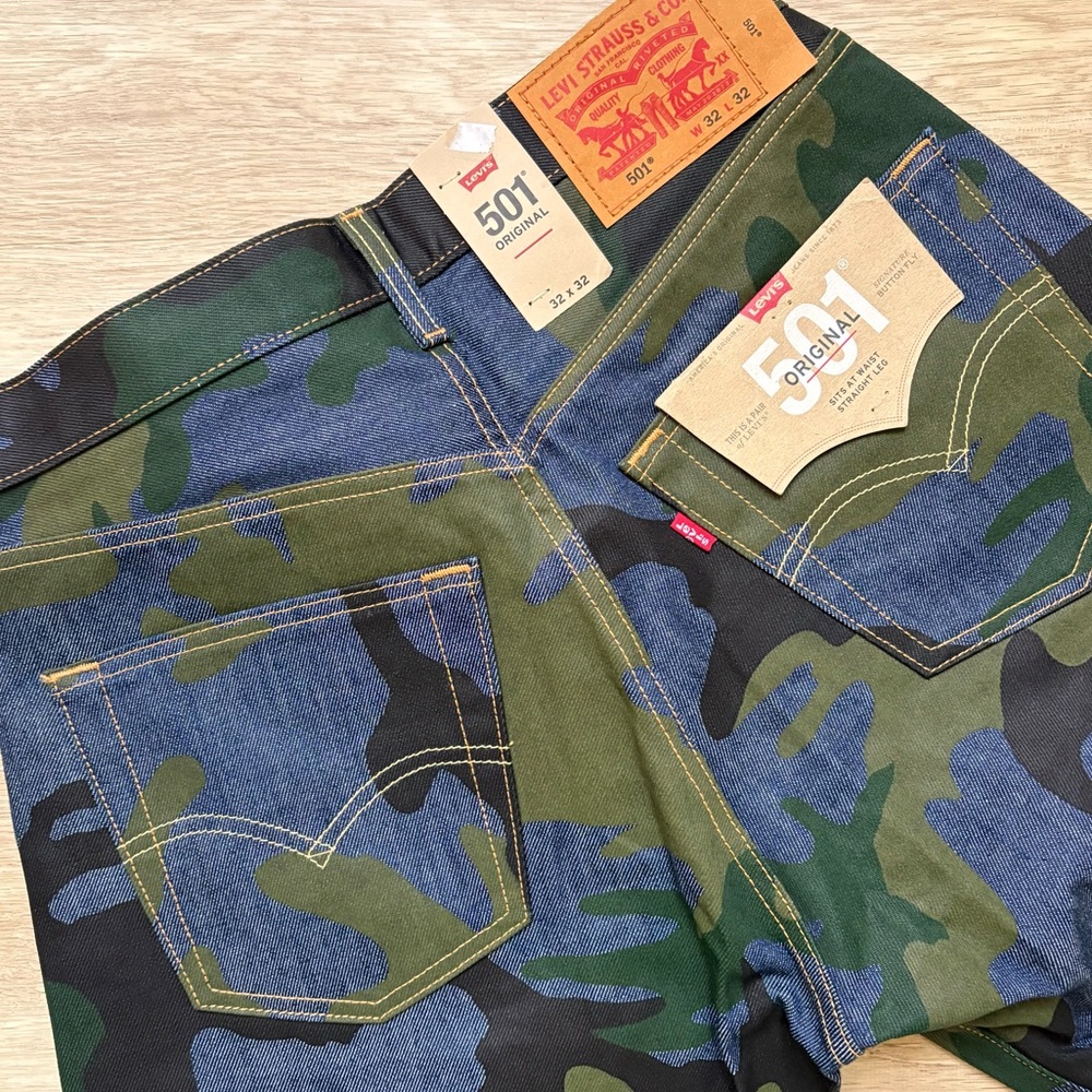 Levi's 501 Button Fly